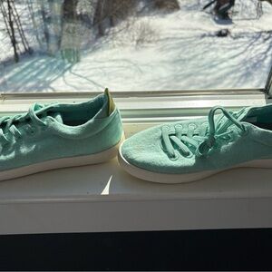Allbirds Light Green Sneakers with Gray Insoles